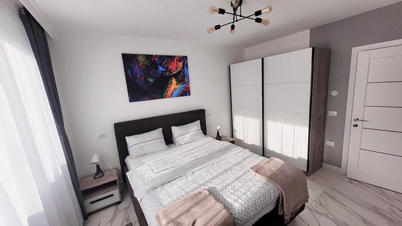 Magic Mirror Apartment Satu Mare Exterior photo