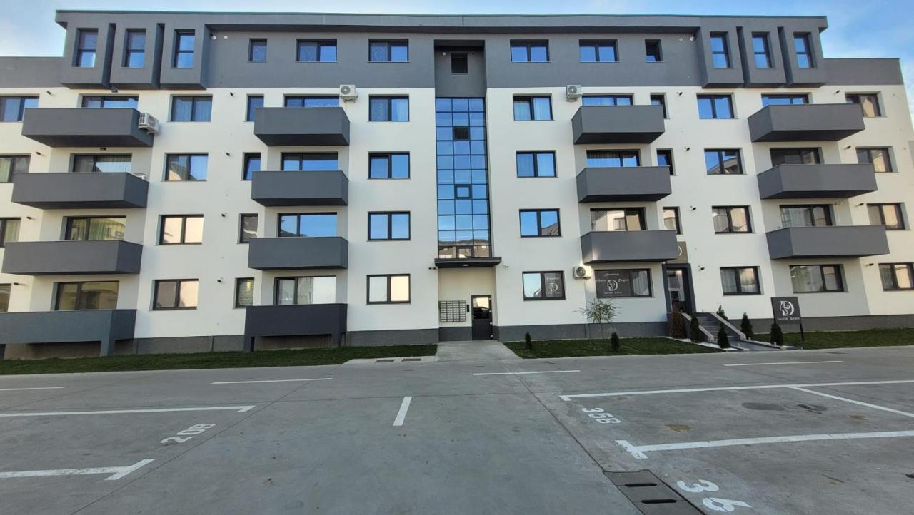 Magic Mirror Apartment Satu Mare Exterior photo